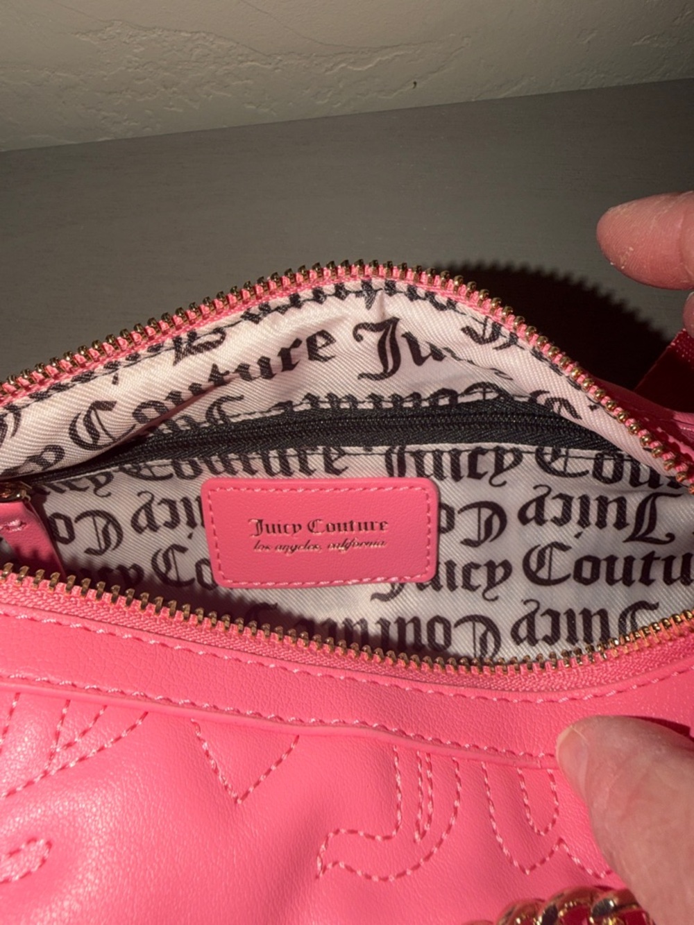 Juicy Couture Hot Pink Quilted Barrel Crossbody with Coin Pouch - Picture 5 of 6